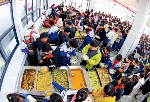 中学智慧食堂：适配大容量就餐提升运营效率