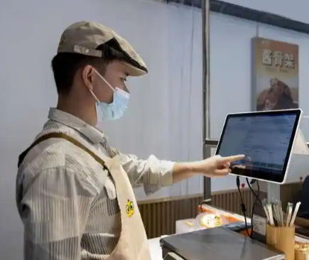 连锁餐饮门店管理系统怎么选？解决多店管理混乱和数据不同步