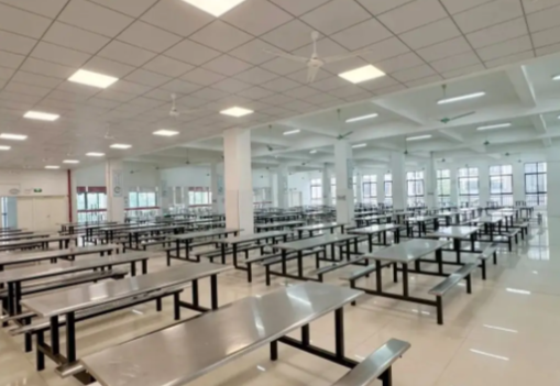 高中食堂食品安全系统：后厨管理不能只靠人工